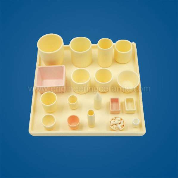 실험실 요구사항에 알루미나 세라믹 실험용품을 선택하는 이유는 무엇입니까?